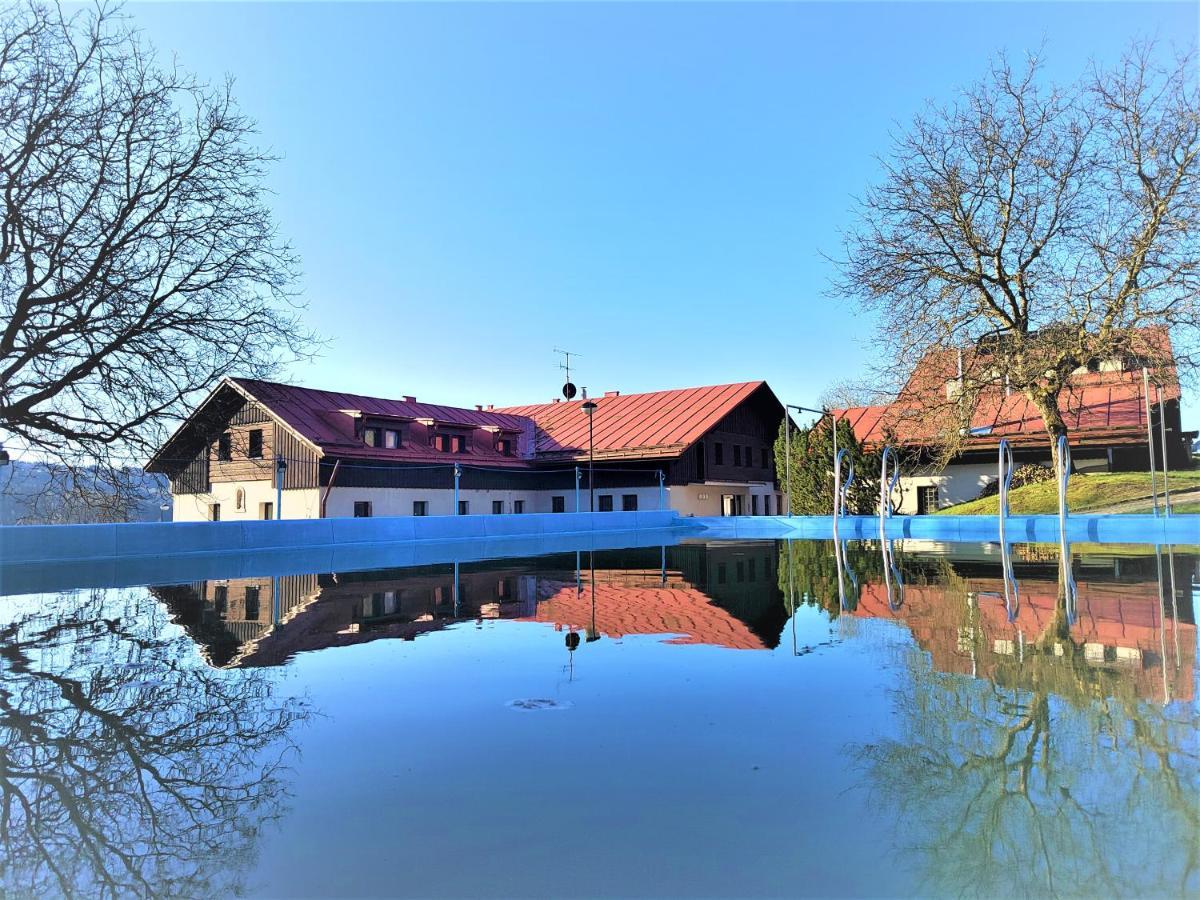 Penzion Hradek Hotel Novy Hradek Exterior photo